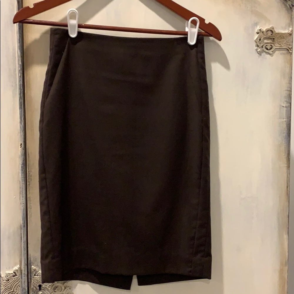 Limited brown pencil skirt